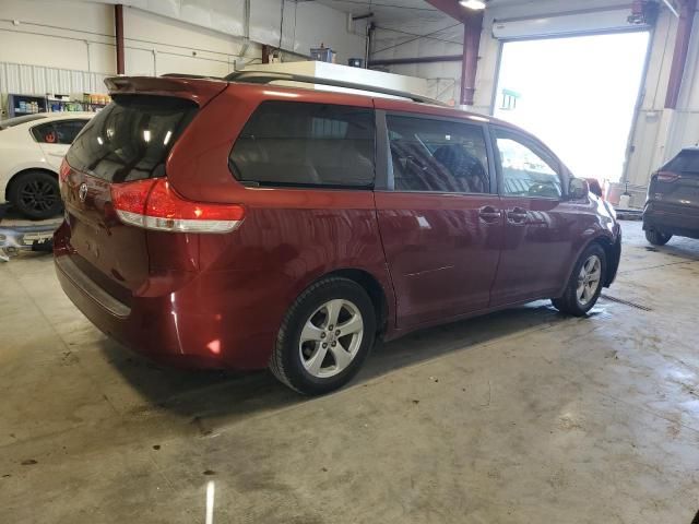 2011 Toyota Sienna LE