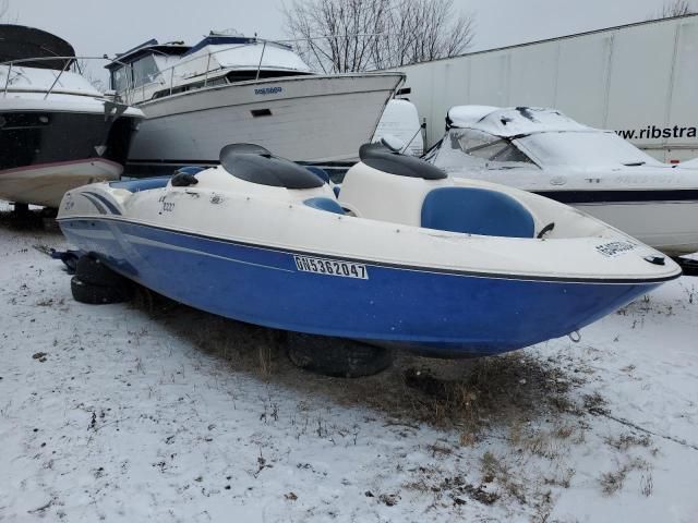 2002 Yamaha Boat