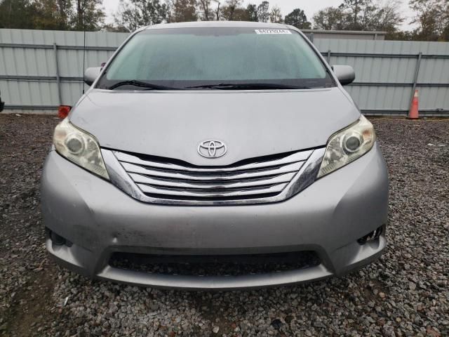 2013 Toyota Sienna LE