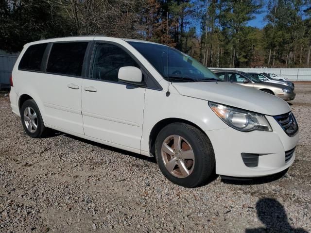 2011 Volkswagen Routan SE