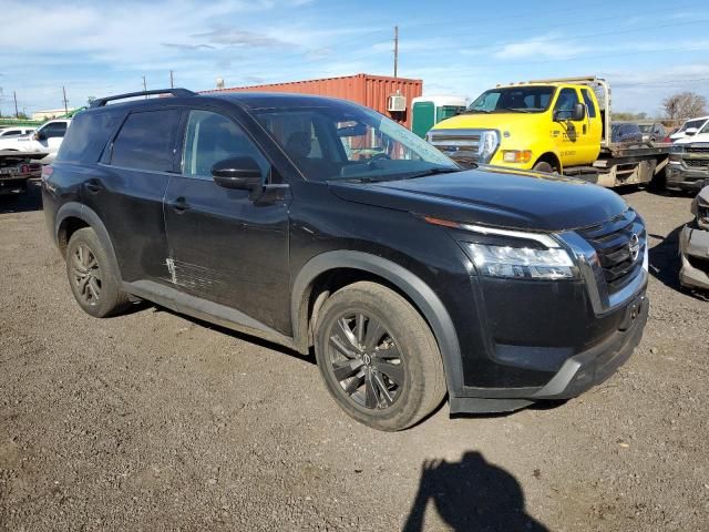 2022 Nissan Pathfinder SV