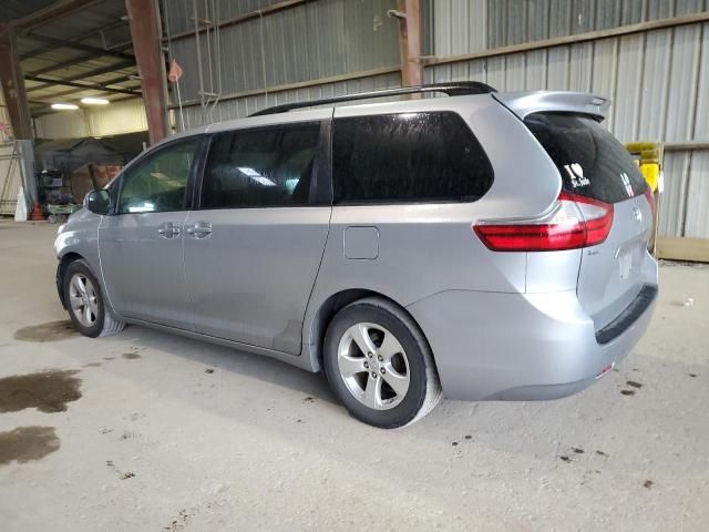 2015 Toyota Sienna LE