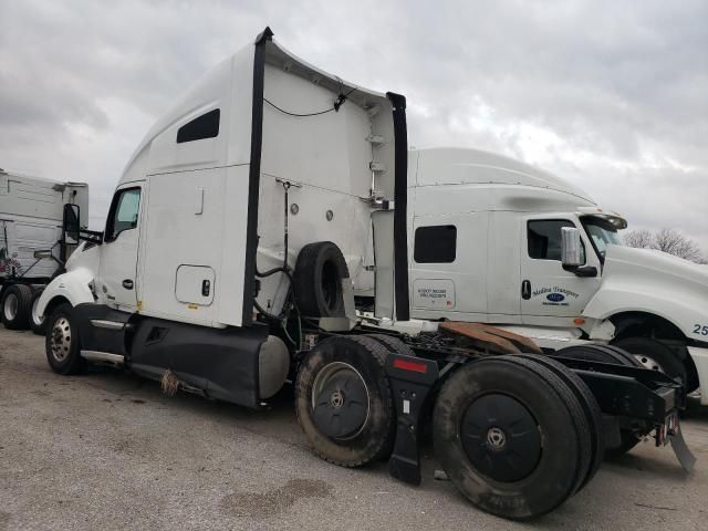 2021 Kenworth Construction T680