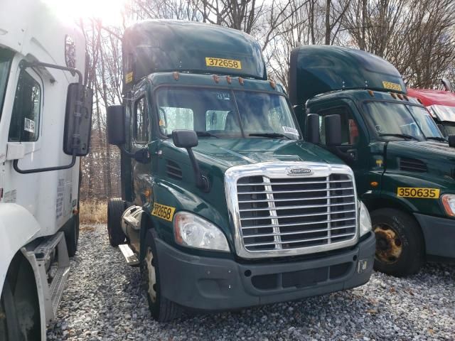 2018 Freightliner Cascadia 113