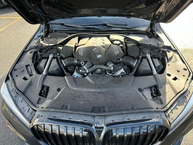 2021 BMW 750 XI