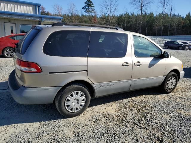 2003 Toyota Sienna LE