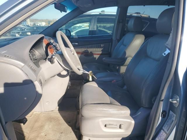 2004 Toyota Sienna XLE