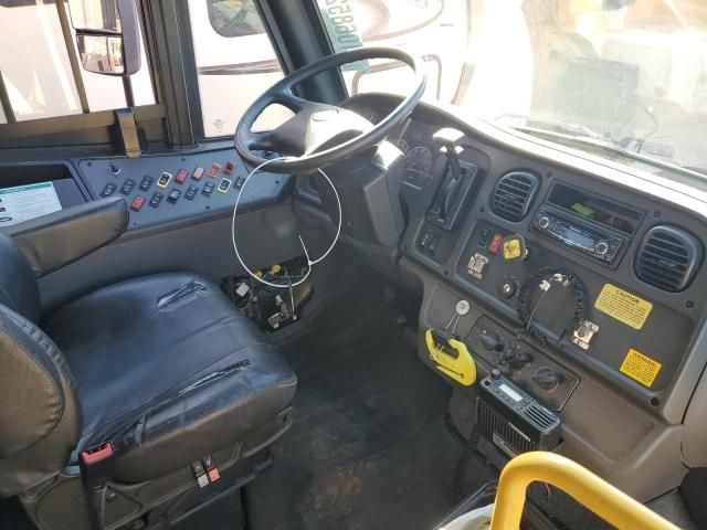 2017 Freightliner Chassis B2B