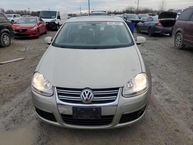 2005 Volkswagen New Jetta 2.5L Option Package 2