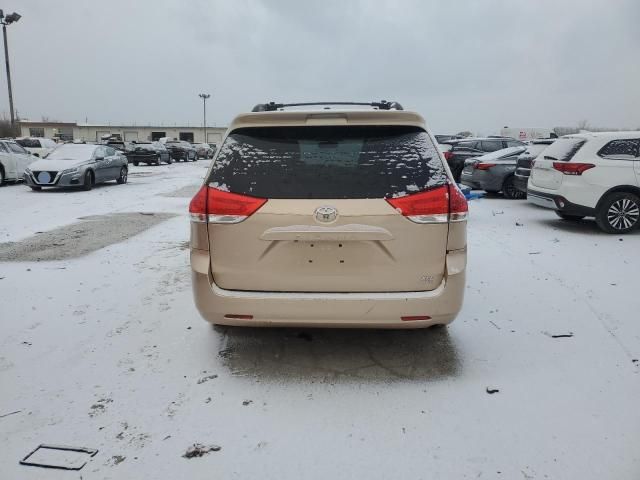 2013 Toyota Sienna XLE