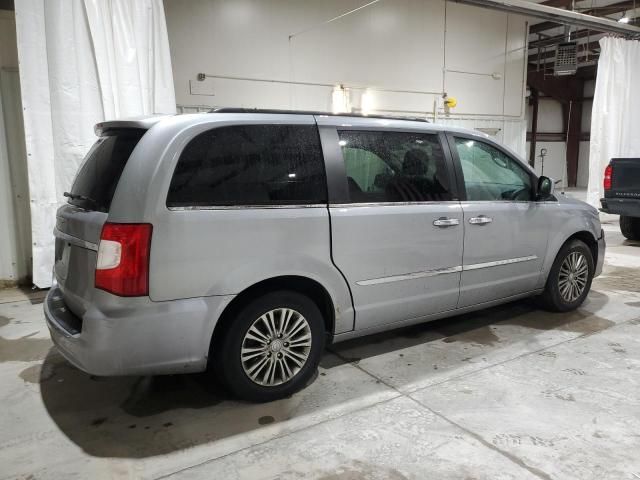 2014 Chrysler Town & Country Touring