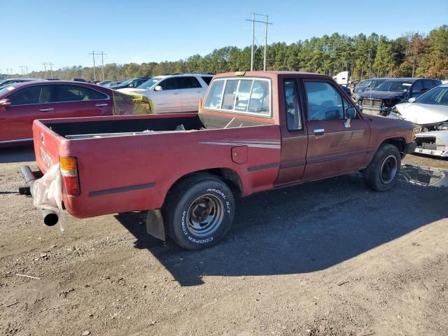 1985 Toyota Pickup Xtracab RN56 DLX