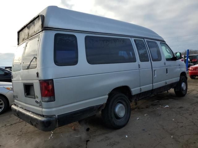 2004 Ford Econoline E350 Super Duty Wagon