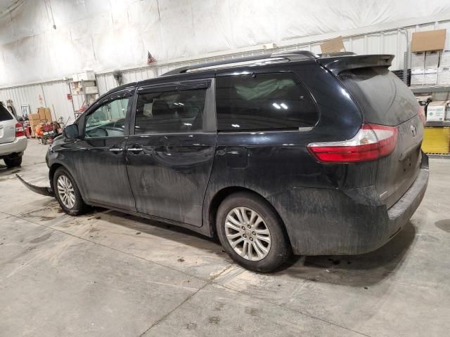 2016 Toyota Sienna XLE