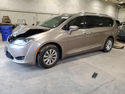 Salvage cars for sale from Copart Milwaukee, WI: 2018 Chrysler Pacifica Touring L