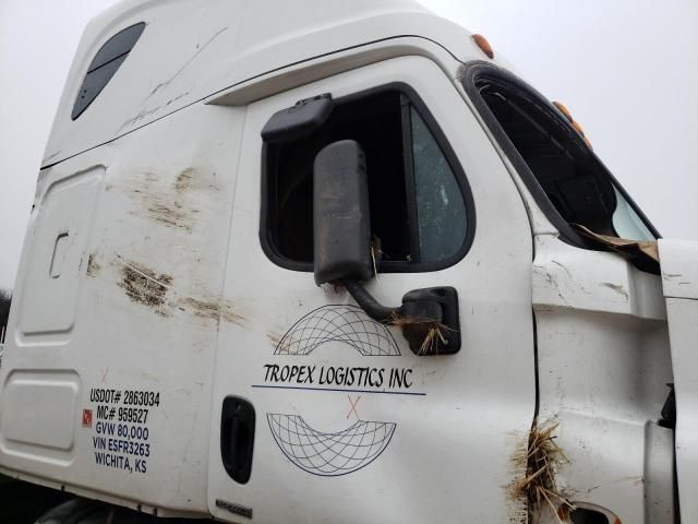 2014 Freightliner Cascadia 125