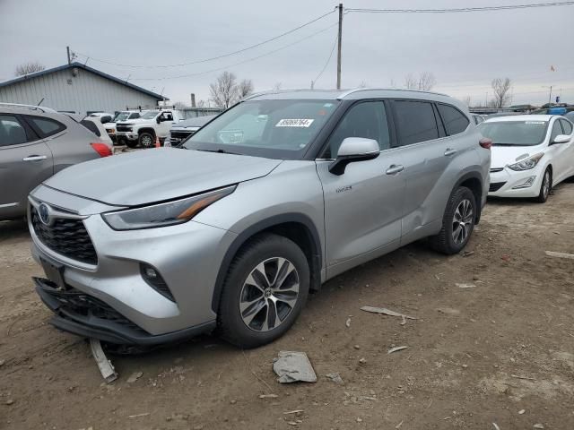 2021 Toyota Highlander Hybrid XLE