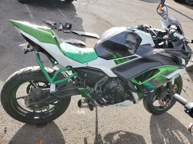 2022 Kawasaki EX650 N