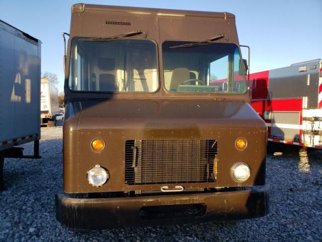 2009 Freightliner Chassis M Line WALK-IN Van