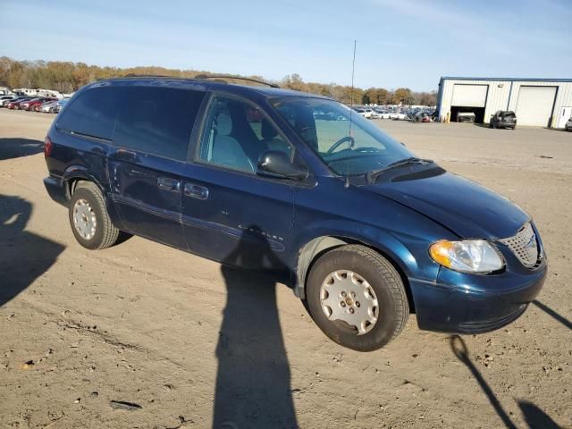 2001 Chrysler Town & Country LX