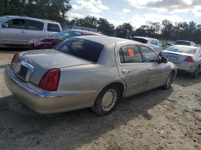 2002 Lincoln Town Car Executive