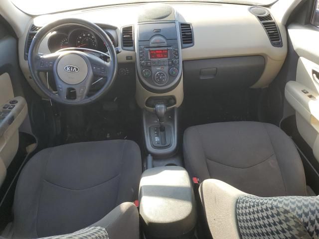 2010 KIA Soul +