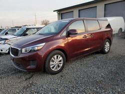 2017 KIA Sedona LX en venta en Eugene, OR