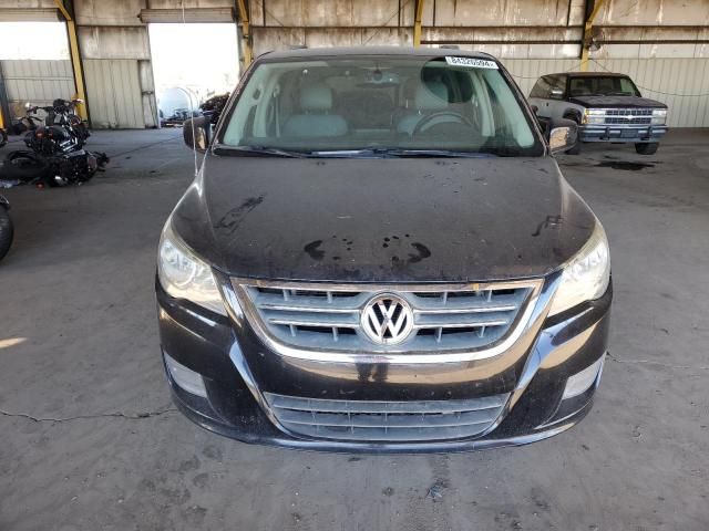 2012 Volkswagen Routan SE