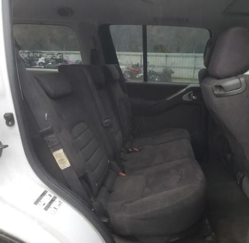 2007 Nissan Pathfinder LE