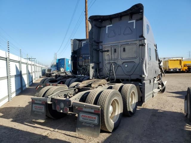 2022 Freightliner Cascadia 126