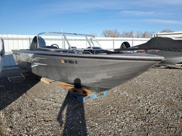 2023 Crestliner Boat