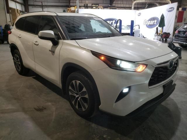 2021 Toyota Highlander Hybrid XLE