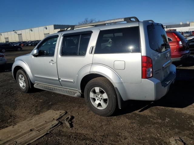 2005 Nissan Pathfinder LE