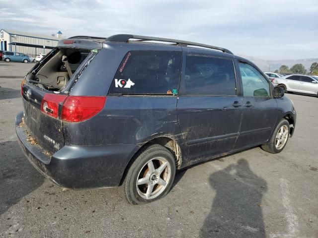 2006 Toyota Sienna LE