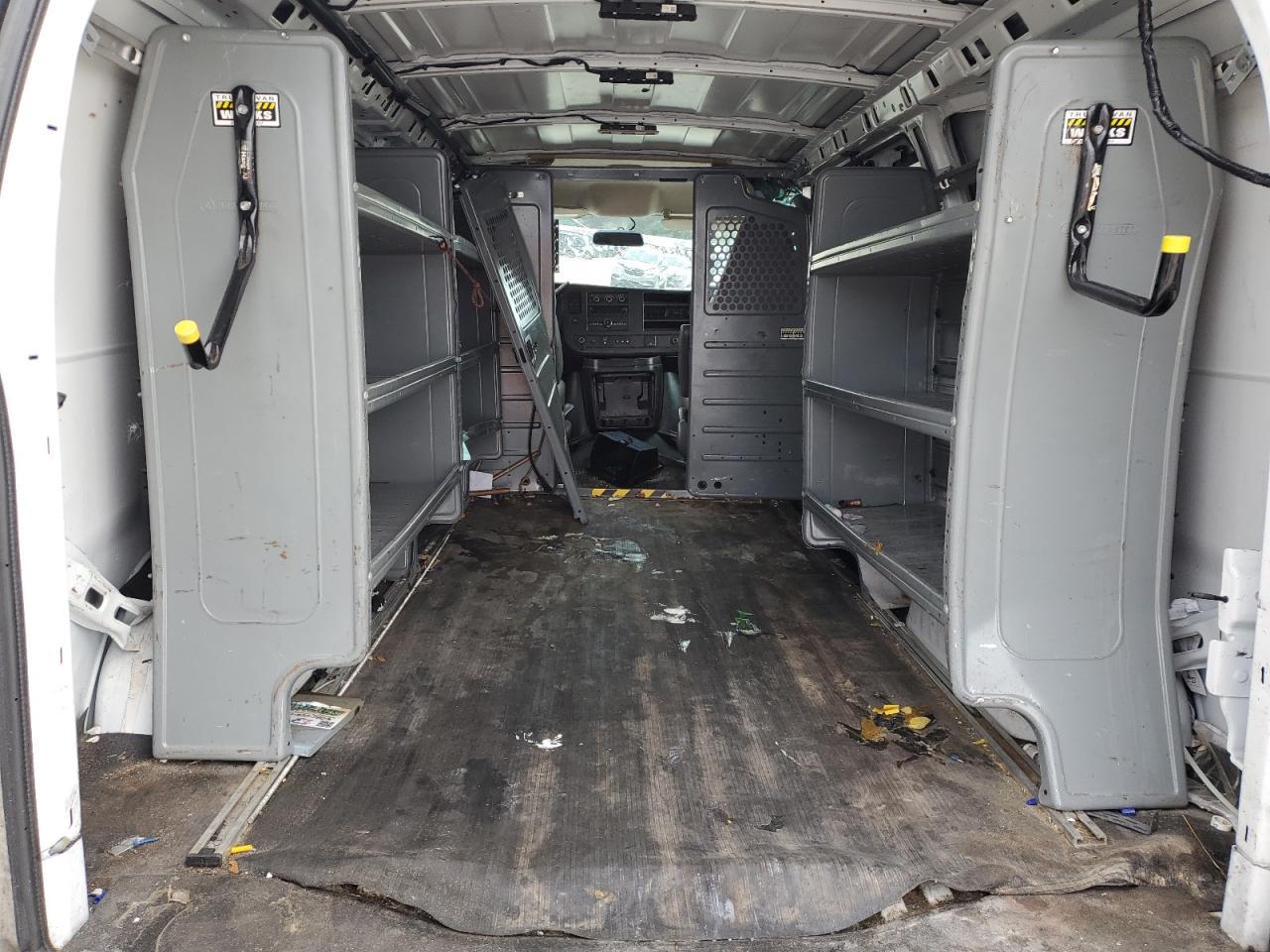 2020 Chevrolet Express G2500