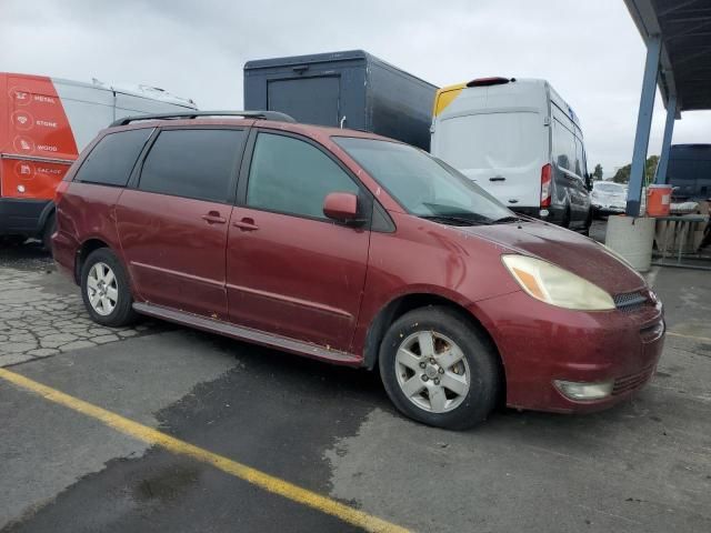 2004 Toyota Sienna XLE