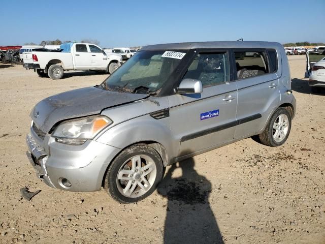 2011 KIA Soul +