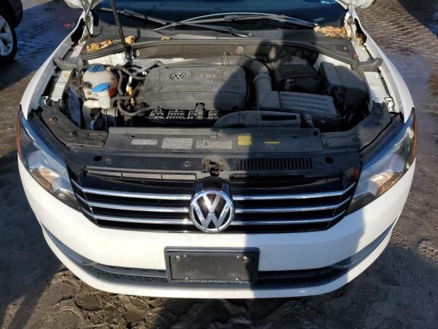 2015 Volkswagen Passat SE