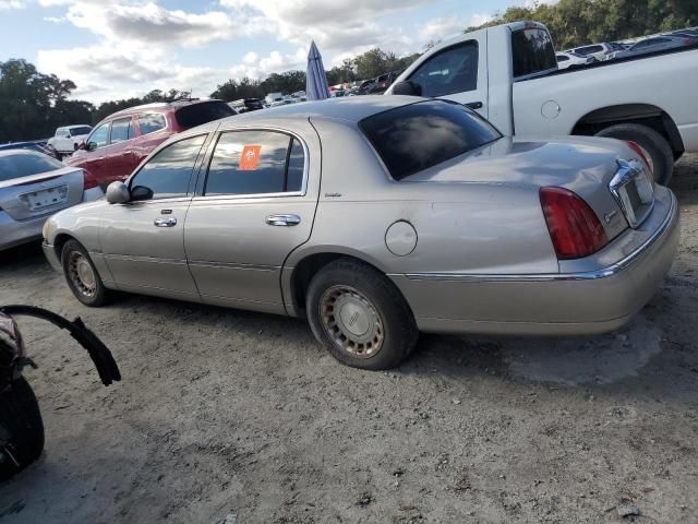 2002 Lincoln Town Car Executive