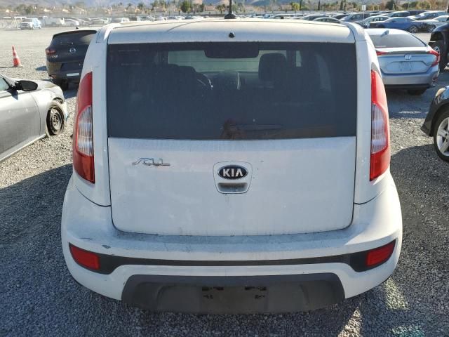 2013 KIA Soul +