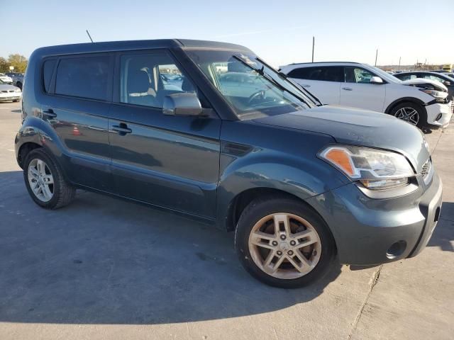 2011 KIA Soul +