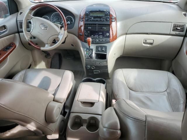 2004 Toyota Sienna XLE