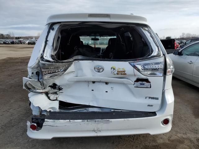 2015 Toyota Sienna Sport