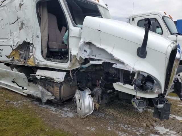 2018 Freightliner Cascadia 125