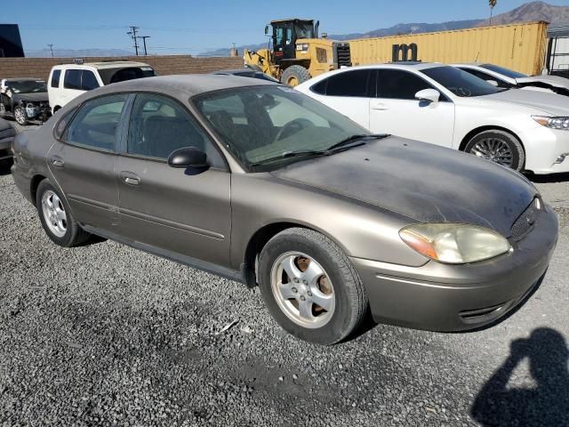 2005 Ford Taurus SE