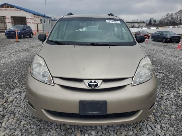 2010 Toyota Sienna CE