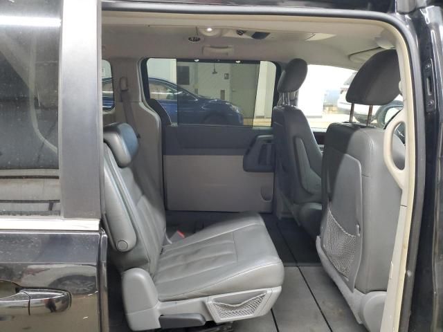 2010 Chrysler Town & Country Touring