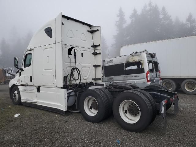 2021 Freightliner Cascadia 126