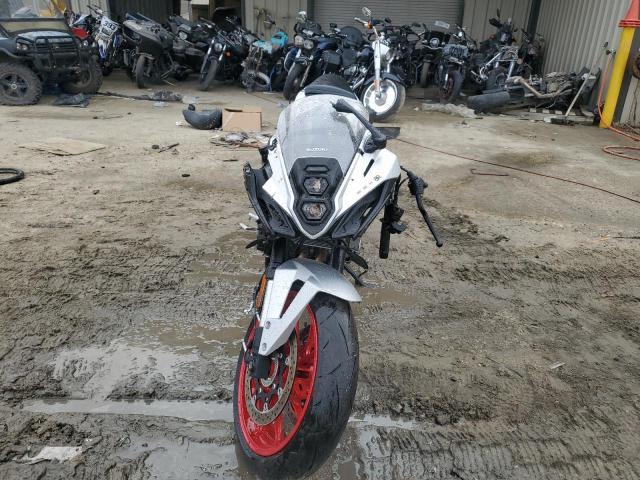 2024 Suzuki GSX800 F