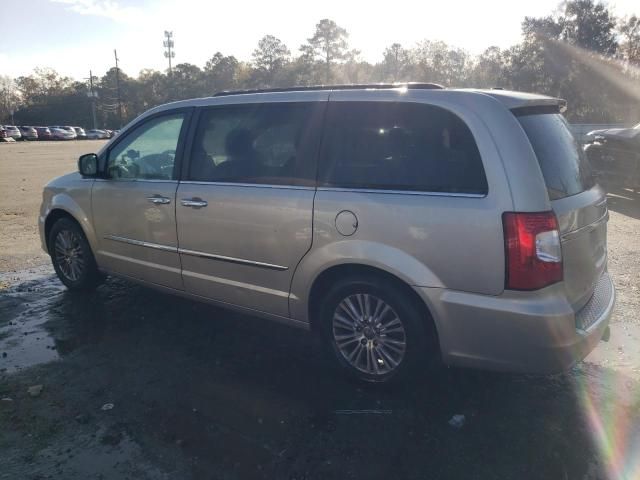 2013 Chrysler Town & Country Touring L